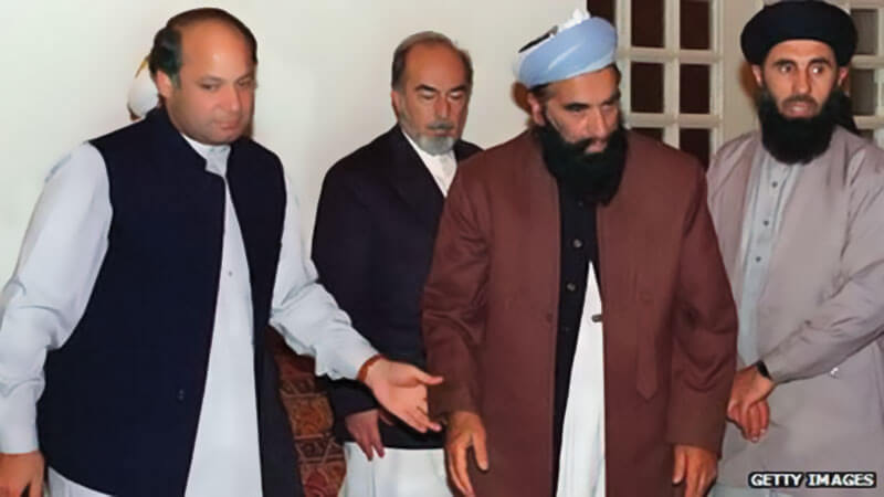 Nawaz-Sharif-with-Afghan-War-Lords-hikmat-yaar